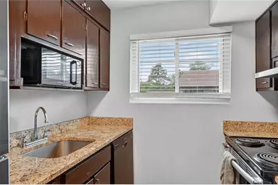 2551 Bradford Square NE, Atlanta, GA 30345 - Photo 6