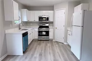 940 Melrose Park Pl, Lawrenceville, GA 30044 - Photo 6