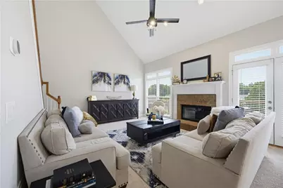 8450 Woodland View Drive, Gainesville, GA 30506 - Photo 12
