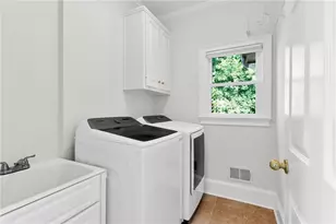 10645 Oxford Mill Cir, Alpharetta, GA 30022 - Photo 22