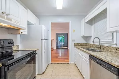 2916 Governors Court, Marietta, GA 30066 - Photo 8