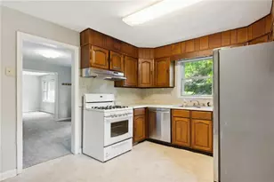 1682 Bridgeport Dr NE, Atlanta, GA 30329 - Photo 10
