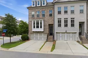 1421 Wisteria Wall Dr, Suwanee, GA 30024 - Photo 4