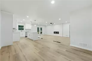 648 Bralorne Dr, Stone Mountain, GA 30087 - Photo 6