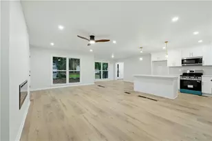 648 Bralorne Dr, Stone Mountain, GA 30087 - Photo 10