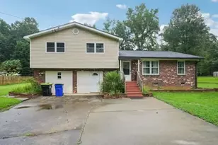140 Creek Cir, Stockbridge, GA 30281 - Photo 2