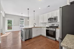 3277 Castleberry Village Dr, Cumming, GA 30040 - Photo 10