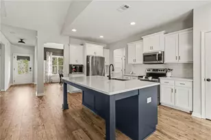100 Dove Crk Ct, Lagrange, GA 30241 - Photo 12