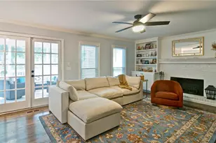 220 Indian Hills Ct, Marietta, GA 30068 - Photo 4