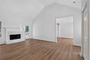 5027 Fitts Dr NE, Roswell, GA 30075 - Photo 12