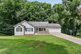 5027 Fitts Dr NE, Roswell, GA 30075 - Photo 1