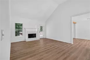 5027 Fitts Dr NE, Roswell, GA 30075 - Photo 8