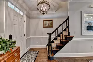 125 Weatherburne Dr, Roswell, GA 30076 - Photo 2