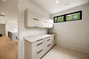2822 Shady Valley Dr NE, Atlanta, GA 30324 - Photo 44