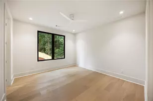 2822 Shady Valley Dr NE, Atlanta, GA 30324 - Photo 58