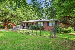 493 Mehaffey Dr, Fairburn, GA 30213 - Photo 2