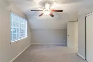 135 Barrington Dr E, Roswell, GA 30076 - Photo 6