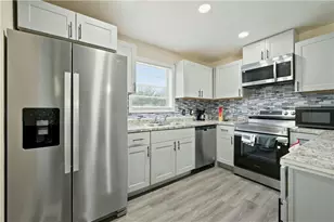 1020 Cedar Cir, Forest Park, GA 30297 - Photo 8