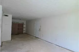156 Governors Dr, Forest Park, GA 30297 - Photo 4