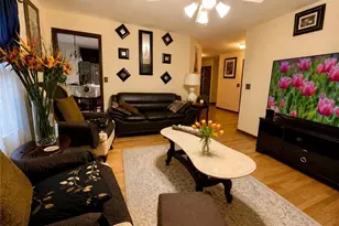 530 Oxford Crest Ct, Lawrenceville, GA 30043 - Photo 2