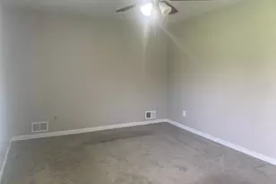 832 S Deshon Rd, Lithonia, GA 30058 - Photo 14