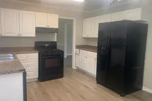 832 S Deshon Rd, Lithonia, GA 30058 - Photo 6