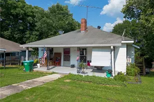636 Elmwood St, Canton, GA 30114 - Photo 2