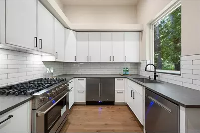 680 Carriage Drive, Sandy Springs, GA 30328 - Photo 24