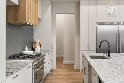 680 Carriage Drive, Sandy Springs, GA 30328 - Photo 8