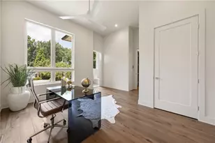 680 Carriage Dr, Sandy Springs, GA 30328 - Photo 34