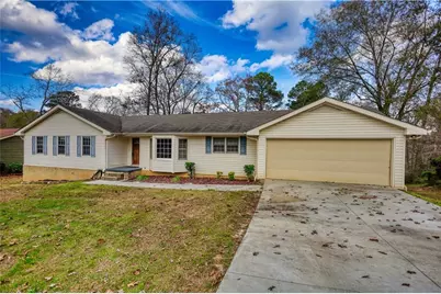 2289 Amberbrook Drive SW, Conyers, GA 30094 - Photo 2