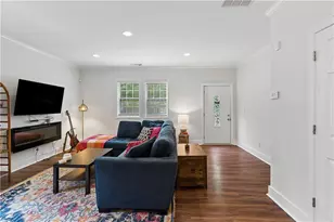 2533 Romain Way, Atlanta, GA 30344 - Photo 8