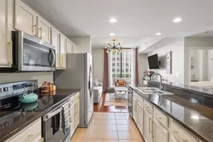 3040 Peachtree Rd NW, Atlanta, GA 30305 - Photo 8