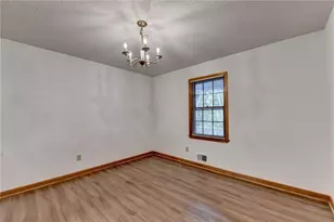 214 Valley Brook Dr, Woodstock, GA 30188 - Photo 8