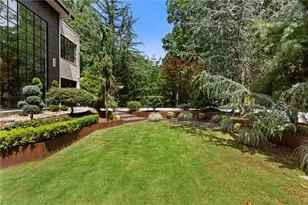 569 Overbrook Dr NW, Atlanta, GA 30318 - Photo 2