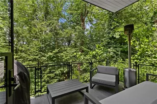 569 Overbrook Dr NW, Atlanta, GA 30318 - Photo 16