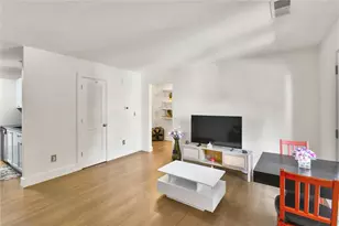2023 Oakview Rd SE, Atlanta, GA 30317 - Photo 6