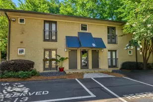 2023 Oakview Rd SE, Atlanta, GA 30317 - Photo 2