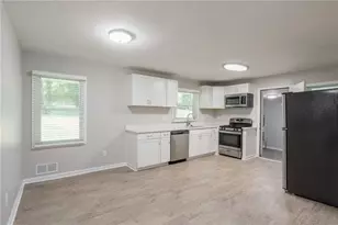 1951 La Mesa Ln, Decatur, GA 30032 - Photo 10