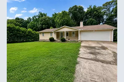 3305 Newcastle Way, Snellville, GA 30039 - Photo 2