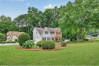 1571 Ashwood Way, Lawrenceville, GA 30043 - Photo 2