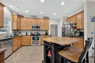 2504 Lois Ct, Loganville, GA 30052 - Photo 14