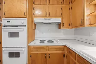 3283 Meadowview Ln SW, Marietta, GA 30008 - Photo 10