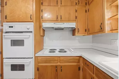 3283 Meadowview Lane SW, Marietta, GA 30008 - Photo 12
