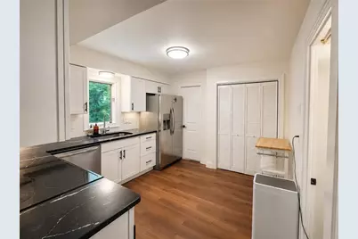 93 Forrest Place, Atlanta, GA 30328 - Photo 14