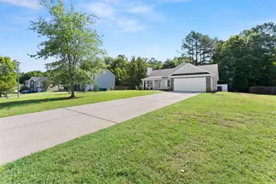 1405 Faith Drive, Winder, GA 30680 - Photo 4