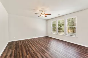 284 Crimson Feather Dr, Jefferson, GA 30549 - Photo 6