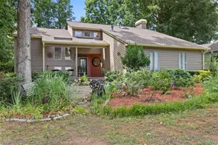 2335 Ettas Cir, Conyers, GA 30013 - Photo 2