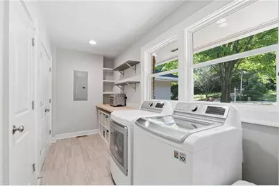 2304 Pembrook Pl NE, Atlanta, GA 30324 - Photo 12