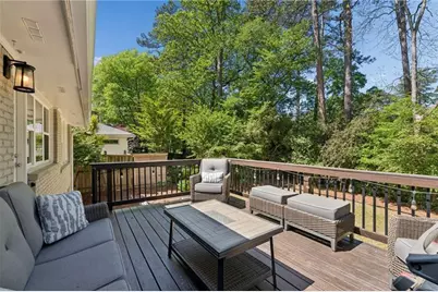 2304 Pembrook Pl NE, Atlanta, GA 30324 - Photo 20